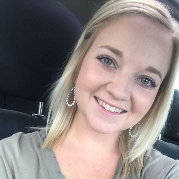 Meet your Posher, Danielle - Picture 1 of 1